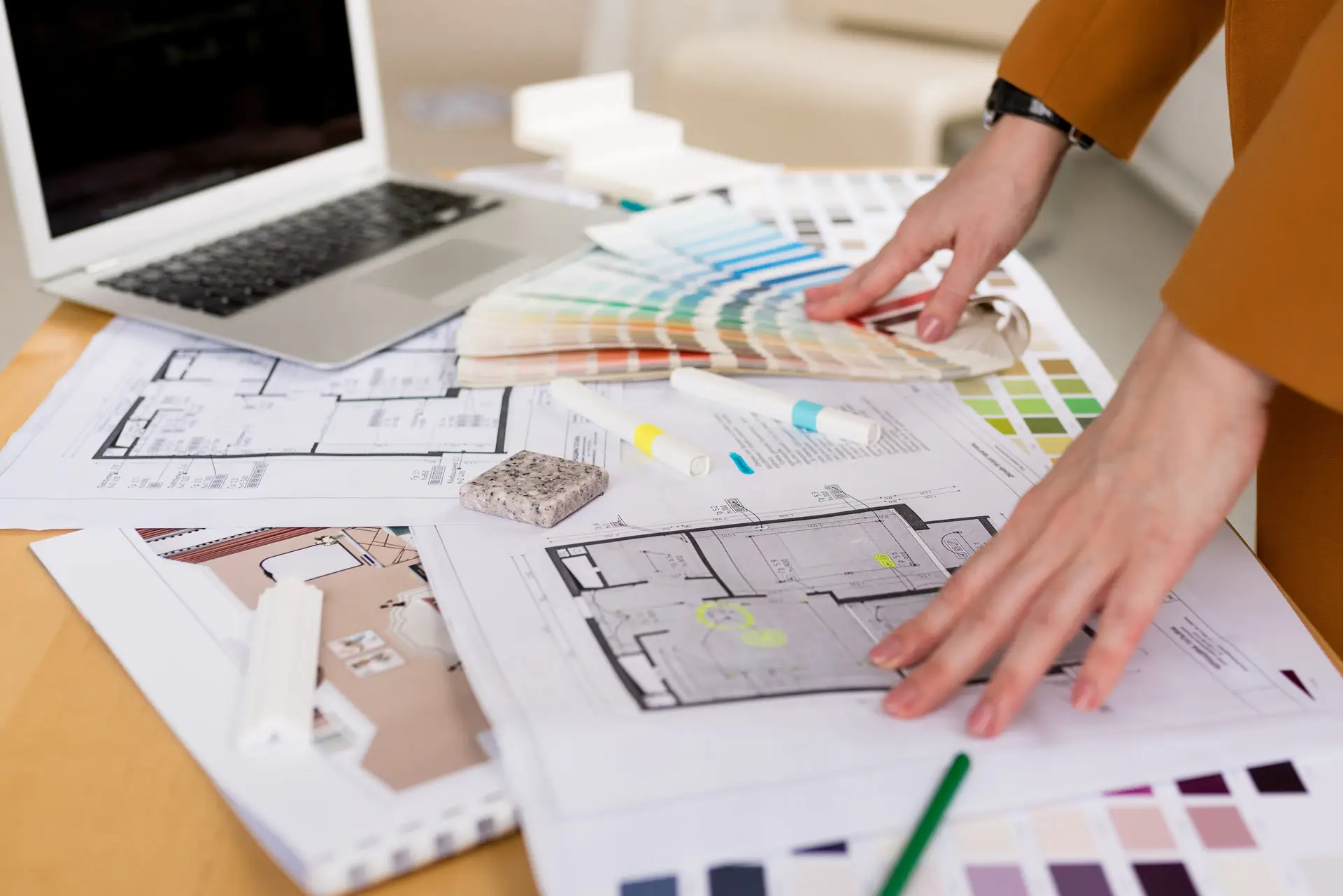 Woman-architect-working-on-interior-renovation-in-workplace