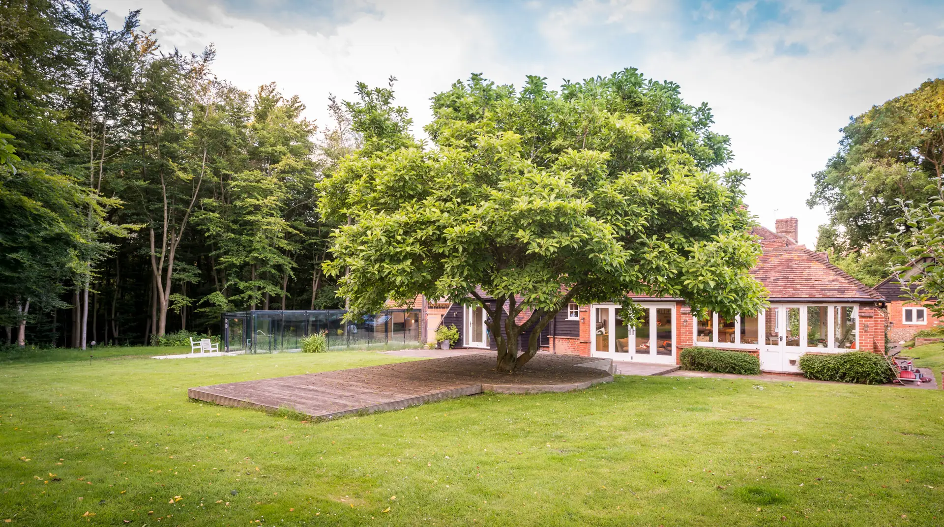 Lovely house with beautiful garden