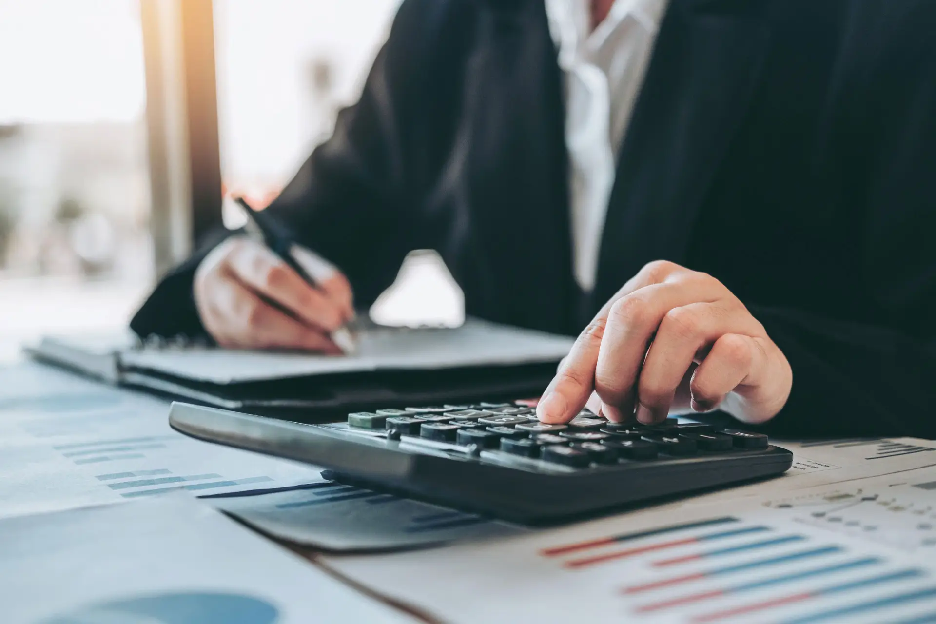 business-woman-accounting-financial-investment-calculator-cost-economic-business-market